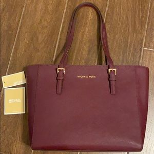 LNWT Michael Kors Jet Set Travel Saffiano Top-Zip